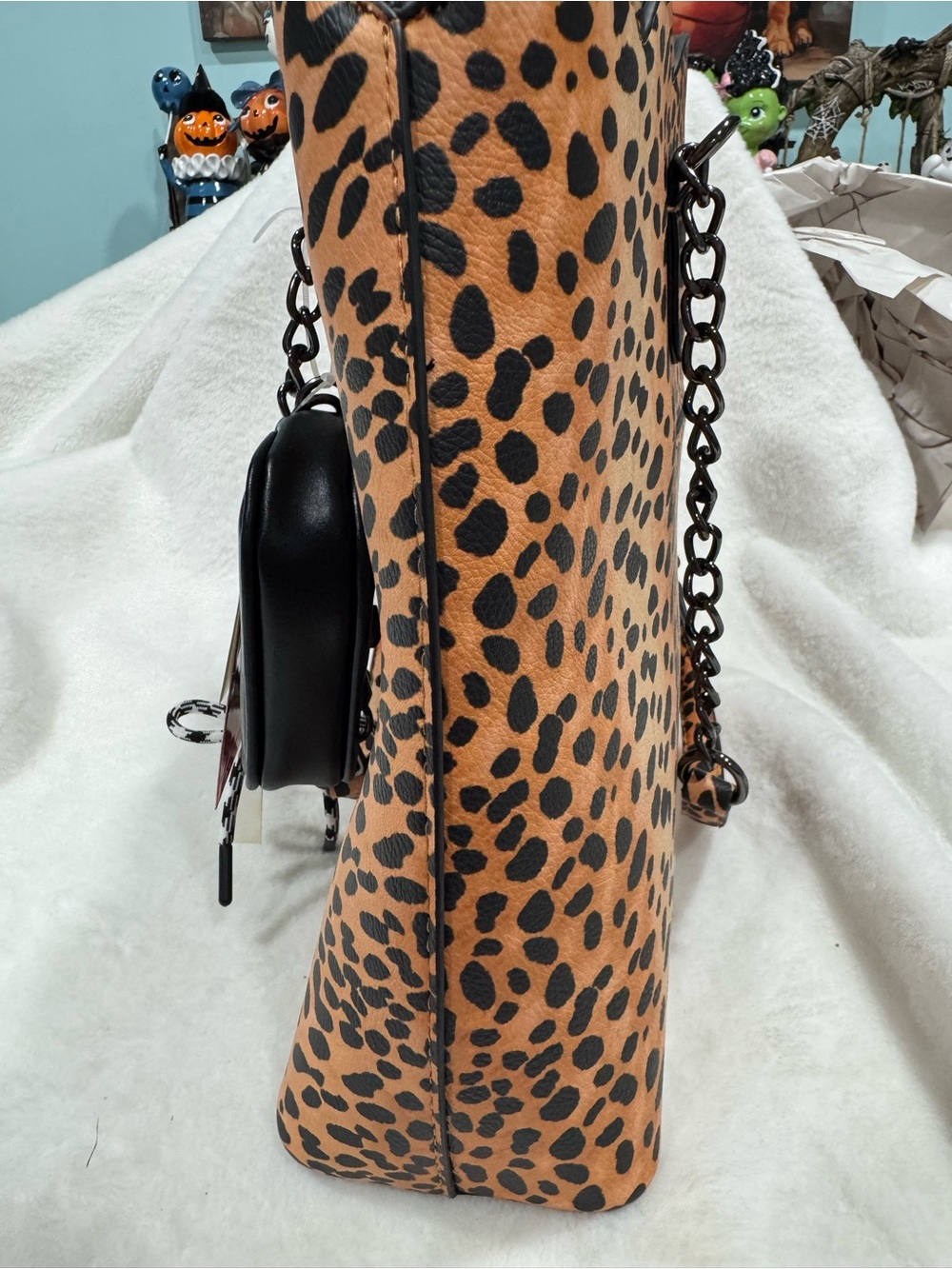NWT- Betsey Johnson Leopard Print Tote Bag with Black Pouch - Picture 8 of 8
